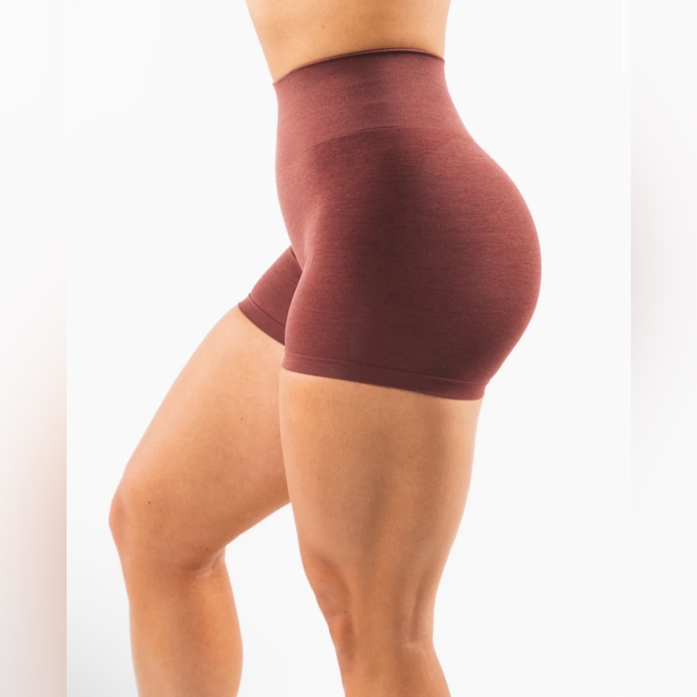 Alphalete Amplify 4.5” Shorts